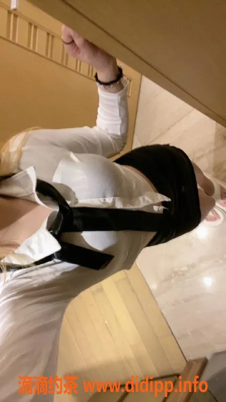 广州楼凤-天河嫩妹灵儿，水费500，尽享高品质服务