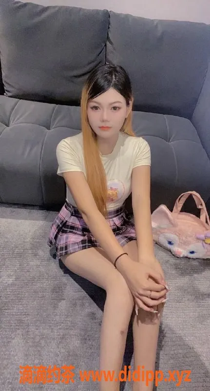 广州楼凤-白云嫩妹琪琪，水费600p，快来体验！