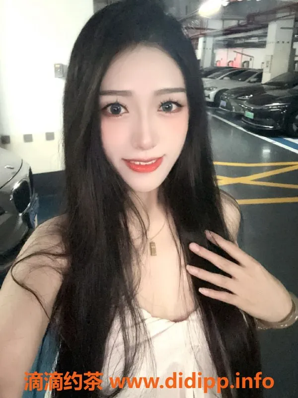 深圳楼凤-深圳龙华21岁针好看，170cm C罩杯，798起