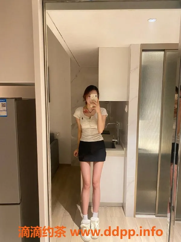 深圳楼凤-深圳龙岗欣儿18岁嫩妹，167cm 86斤