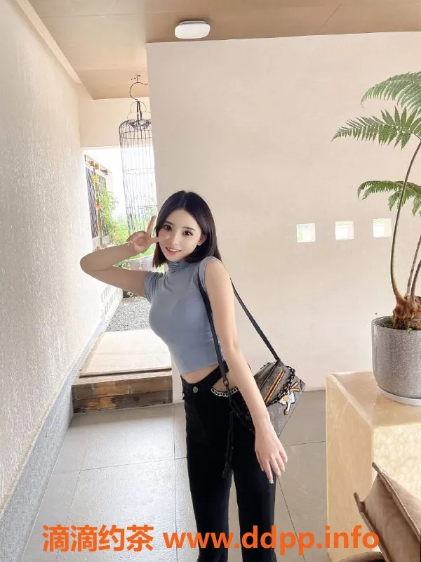 杭州楼凤-滨江区姐妹花双飞高颜值服务，21岁和22岁大蜜等你来体验