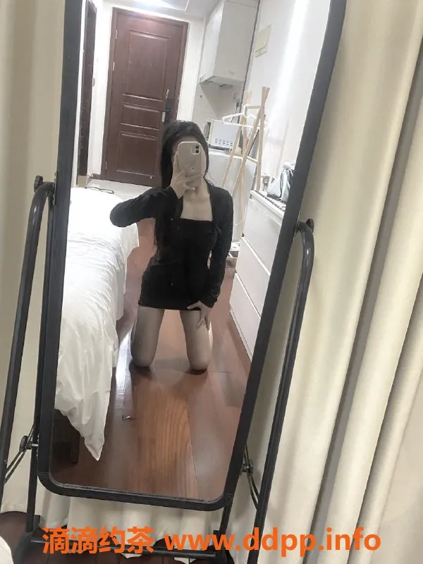深圳楼凤-龙岗小琪，69调情制服丝袜，600起