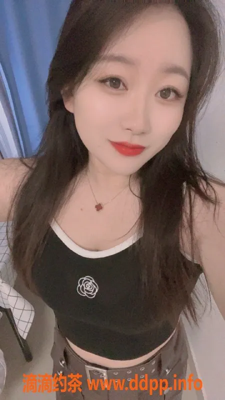 深圳楼凤-深圳龙华可心 24岁163cm 55kg C罩600元起