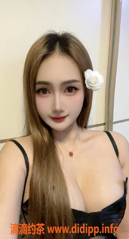 深圳楼凤资源信息,深圳龙华可可，22岁大胸女孩，800元起