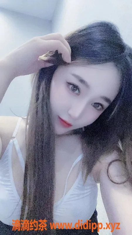 杭州楼凤-下沙糖宝，163cm/46kg，陪玩新人兼职