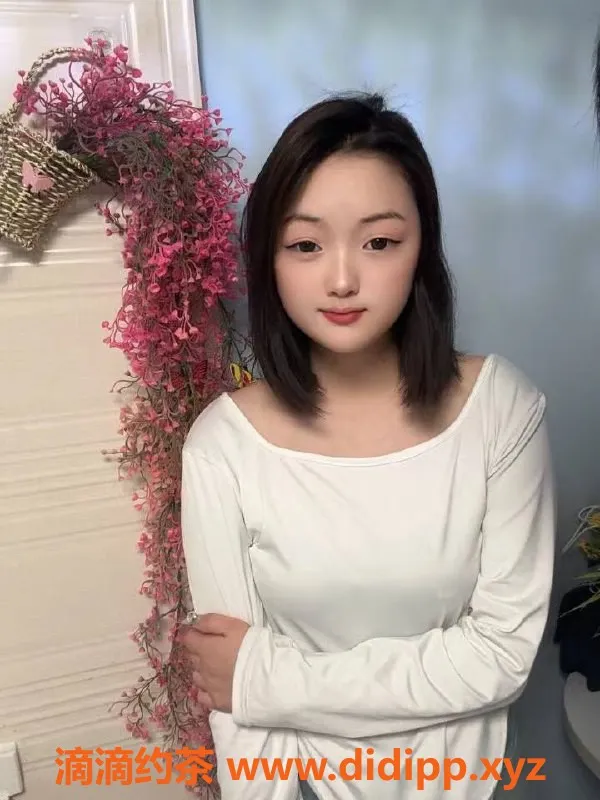 广州楼凤-番禺嫩妹珊珊，视频验证，价格700/1