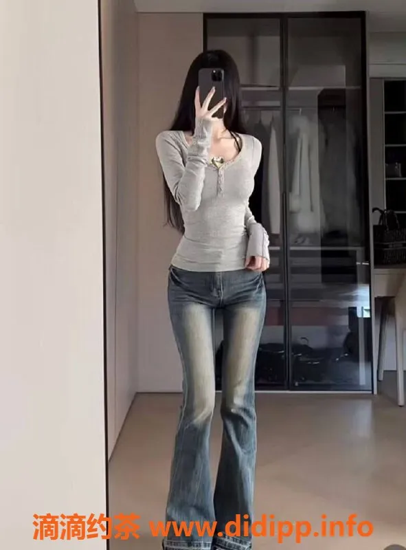 上海楼凤-普陀小允儿福利价2000P，限时名额抢购！