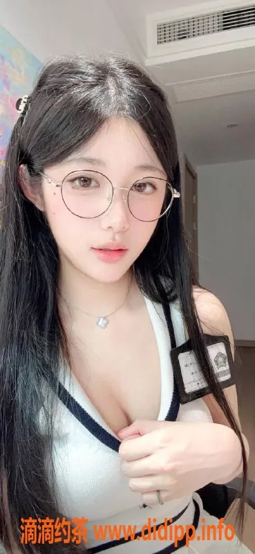 杭州上门服务-杭州小依依，165高、90身材的温柔女友