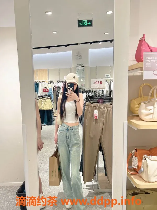 广州楼凤资源信息,海珠甜妹坨，600元约嫩妹享受