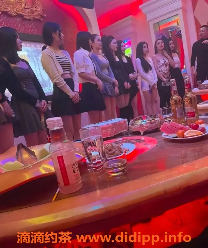 武汉楼凤资源信息,武汉高颜值小姐姐真空互动KTV体验