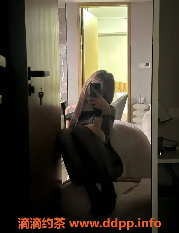 杭州楼凤-kk，16岁，167cm，100斤，热情服务等你来解锁！