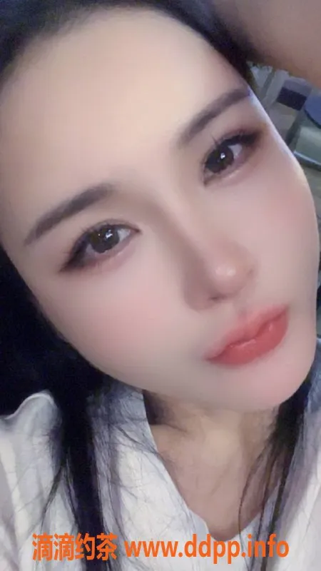 深圳楼凤-龙华柔柔，1000元超值舌吻与口爆服务