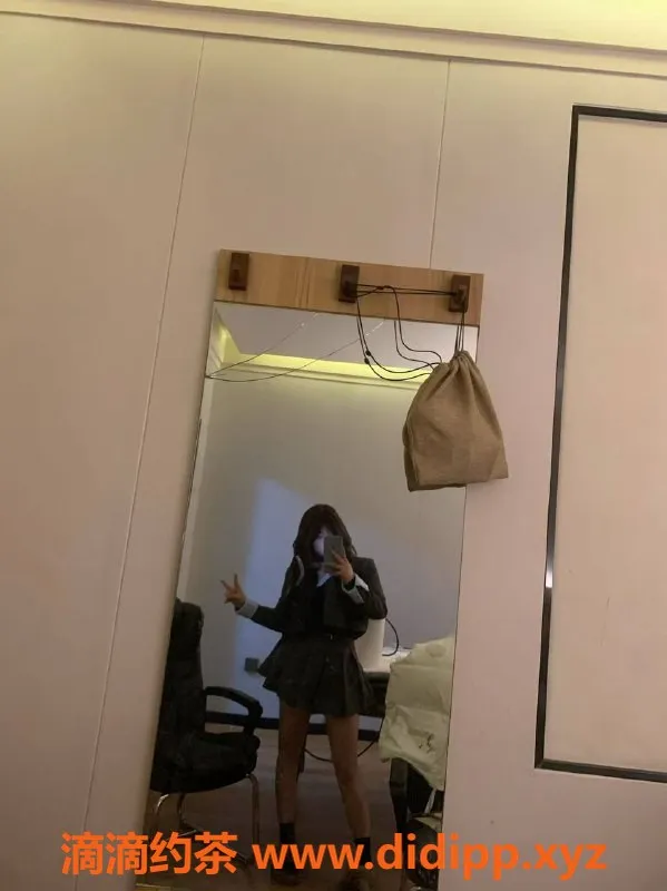 郑州楼凤-二七区18岁图图，160cm/50kg，服务多样