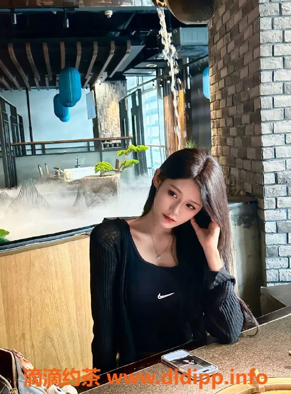 深圳楼凤-南山Vicky，165C，44kg，千五档服务