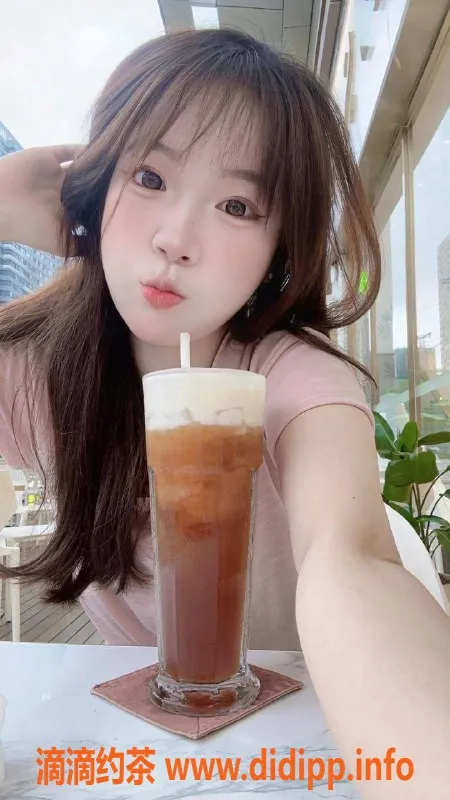 广州楼凤-天河嫩妹糖糖，700p带你畅享精彩服务