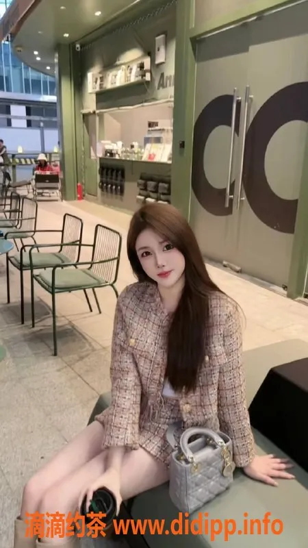 杭州楼凤资源信息,北京女孩小U，24岁172cm美艳服务，专享优惠