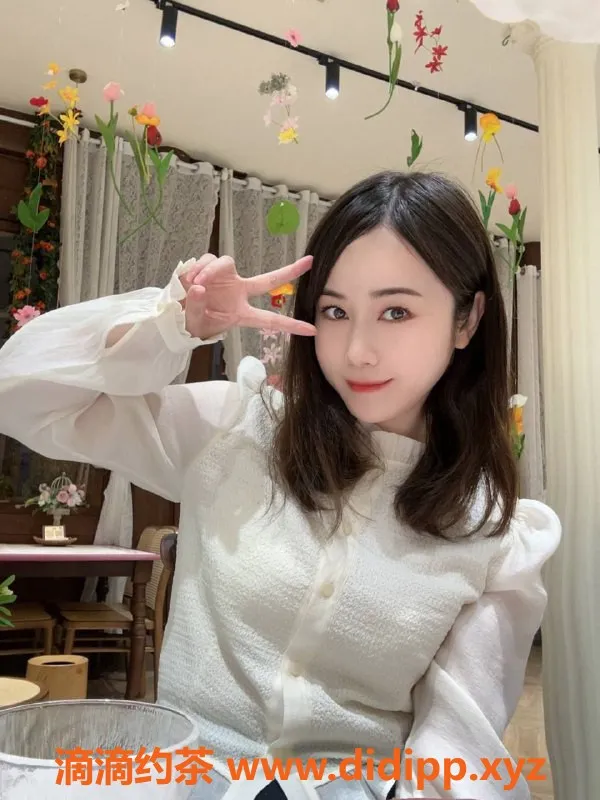 长沙楼凤-雨花区画画，500p舌吻69服务，来试试吧！