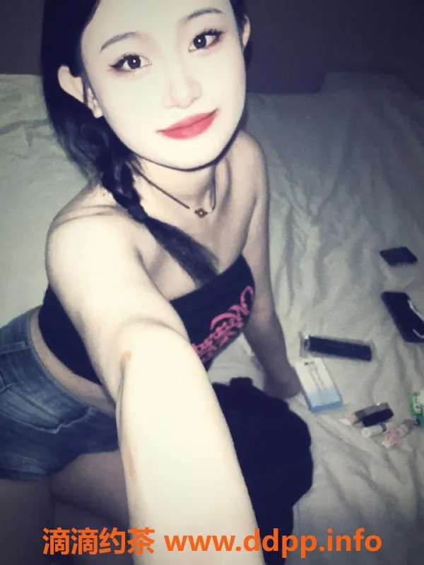 广州楼凤-白云御姐千寻，长腿大胸，水费600p