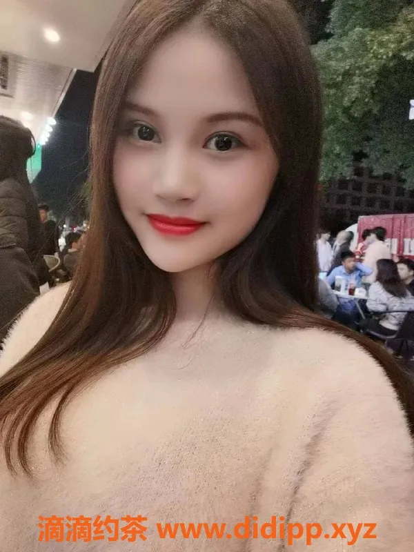 深圳楼凤-龙华咸蛋，制服丝袜调情服务仅1000起