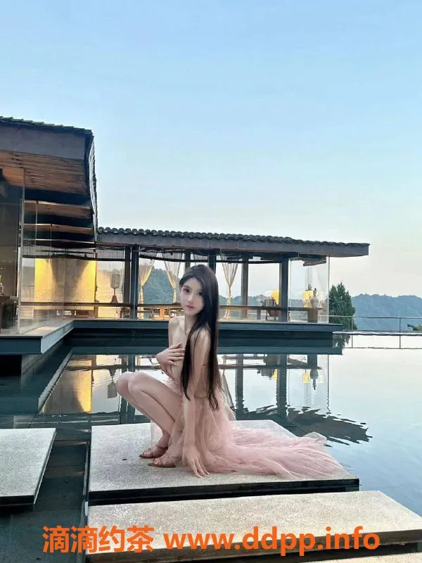 北京楼凤-北京小志，甜美南方妹子，零零后A4腰蜜桃臀