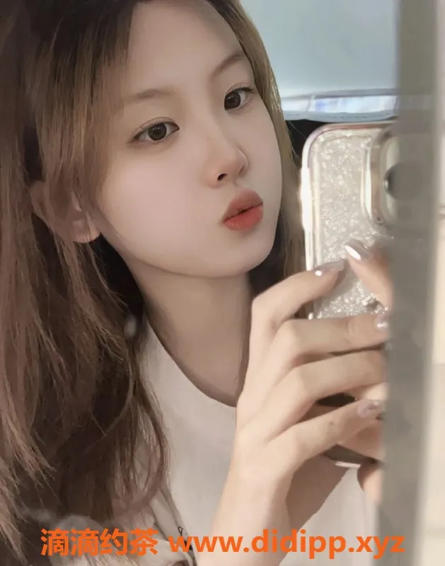 深圳楼凤-龙岗00后丝足抓龙筋，价格346起！