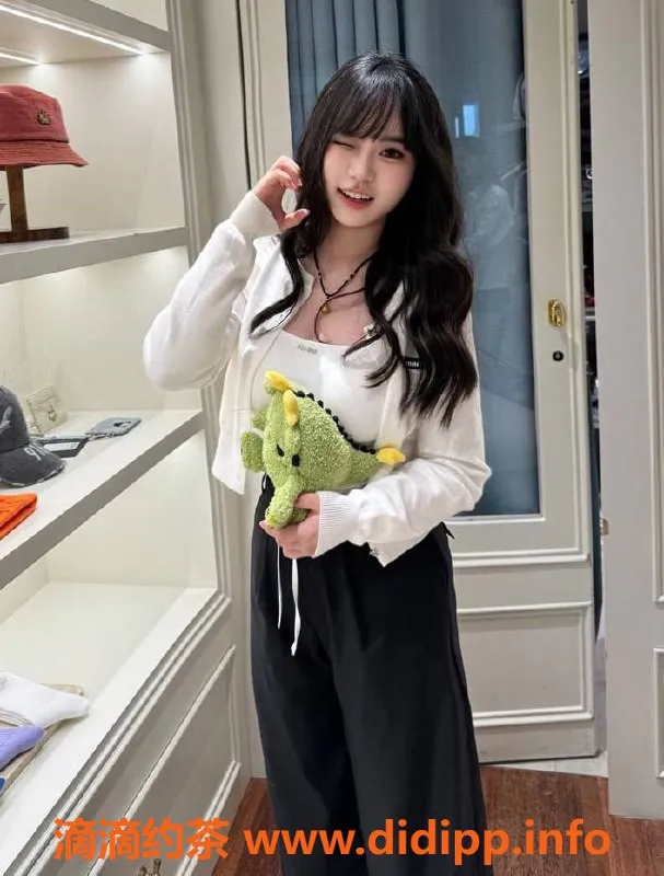 上海楼凤资源信息,普陀池小鱼：福利价1200P，先到先得！