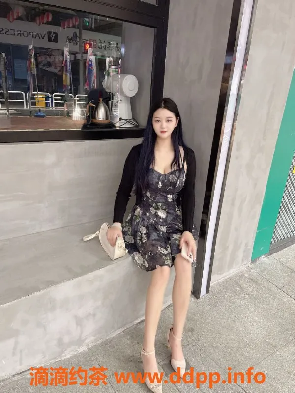 杭州上门服务-苏苏 21岁 165cm丰满妹子 价格1000p起