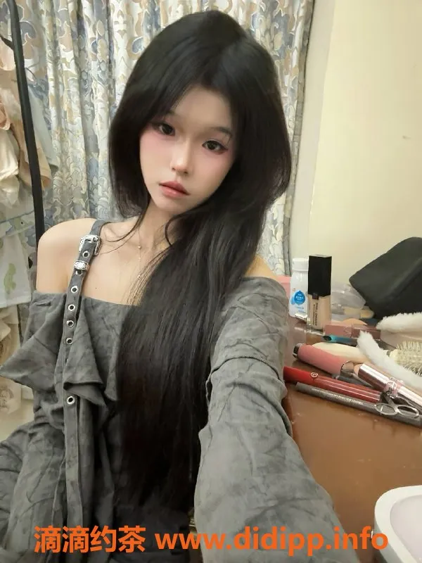 广州楼凤资源信息,天河嫩妹晨晨，水费1000p，舌吻服务