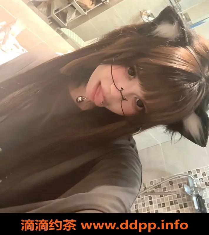 长沙楼凤-雨花区乐乐，18岁身高163，36B诱惑服务