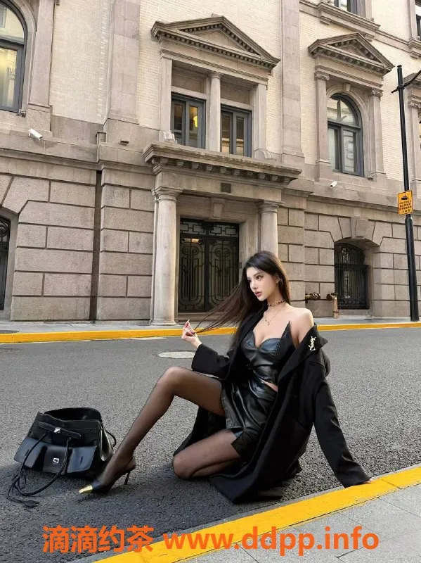 深圳楼凤-福田叶灵儿，2200起，大胸情趣制服服务