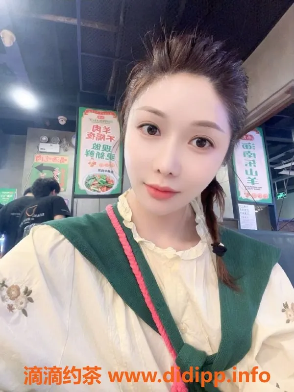 深圳楼凤-深圳南山徐小雨，25岁165cm胸围C价800起