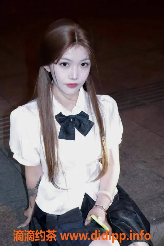 深圳楼凤-深圳南山18岁甜思琳，161cm，44kg，千元档服务