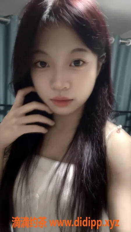 广州楼凤-黄埔嫩妹颖儿，700元约玩，真实视频验证