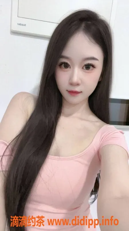 广州楼凤-黄埔小甜心，600p超值服务，69p清纯御姐