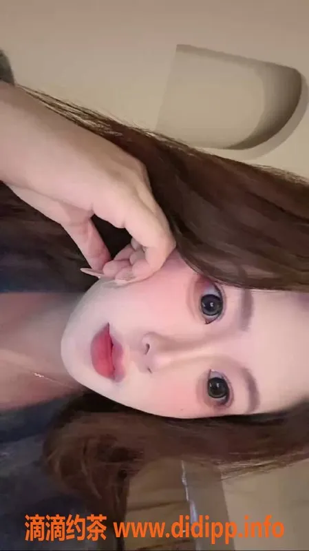 南京楼凤-鼓楼区小依依，170高挑蜜桃，19岁热情服务