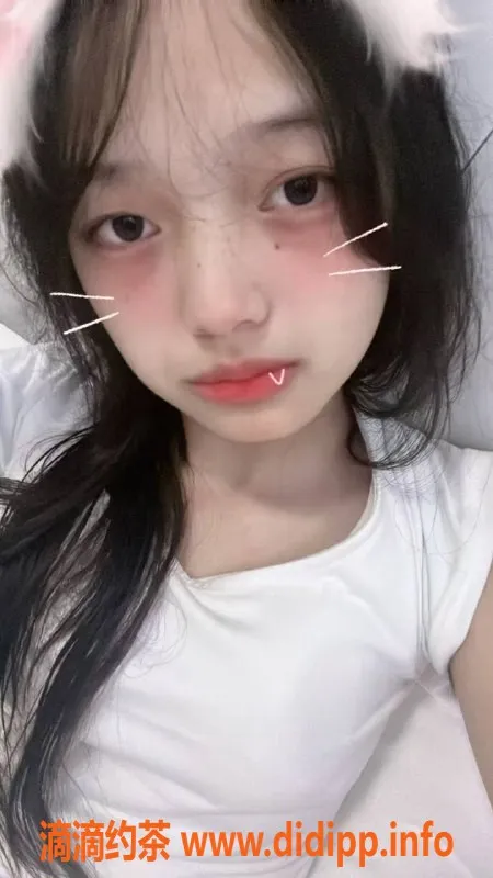 成都楼凤资源信息,成都小小16岁嫩妹，身高165，服务优质