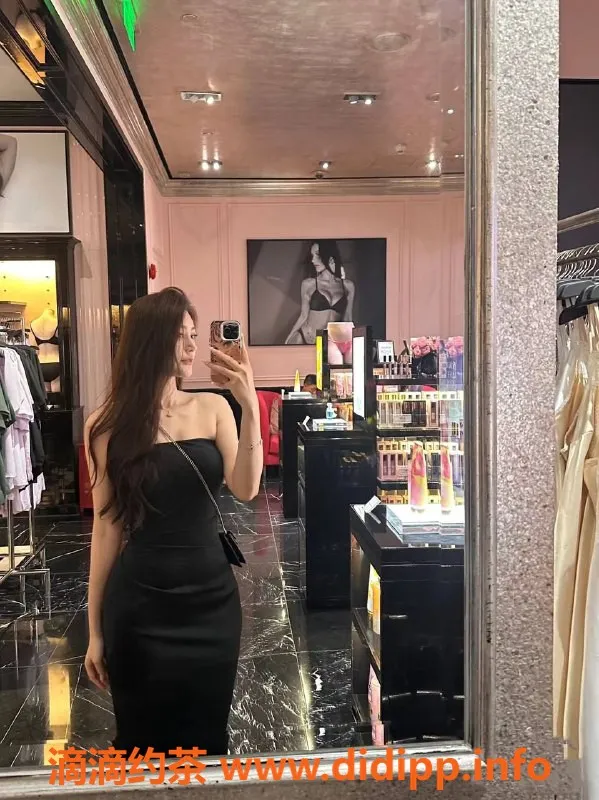 深圳楼凤-南山美鑫，诱惑身姿引人注目