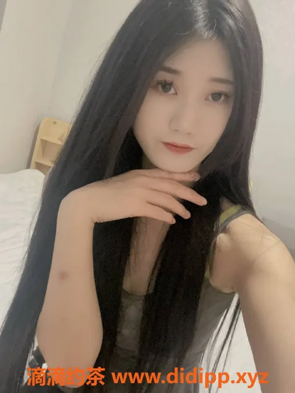 成都上门服务-成都高挑嫩妹小雅，20岁，500包夜可选