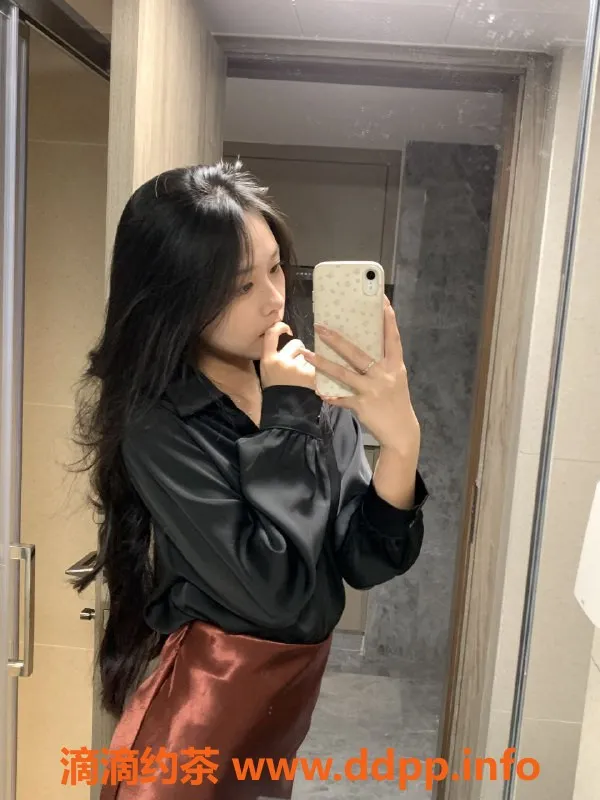 广州楼凤-天河嫩妹船船，700p长腿舌吻服务等你来体验