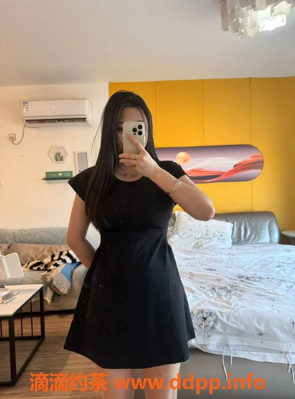 广州楼凤资源信息,佛山洋洋，嫩妹大胸水费600，火热舌吻等你体验