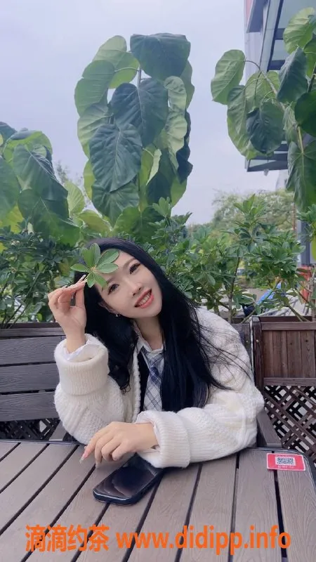 深圳楼凤-龙华千语 手机预约160cm B罩杯