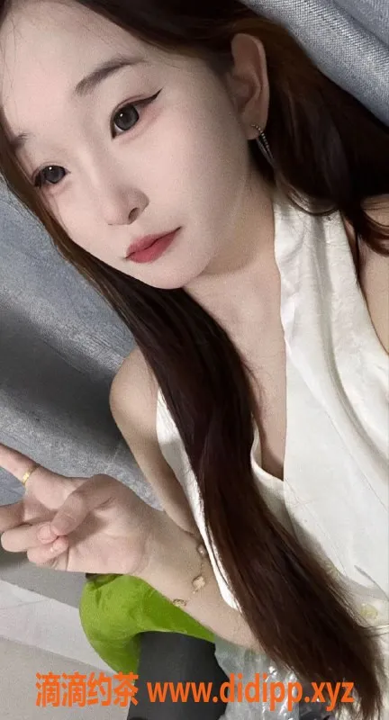 深圳楼凤-深圳福田小馒头，舌吻体验仅需1000元