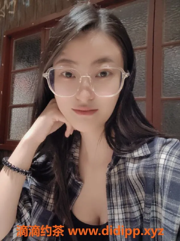 广州楼凤资源信息,天河御姐丫丫，600p大胸服务等你来体验