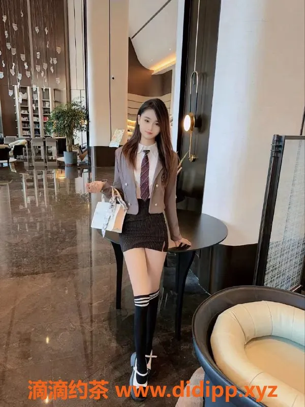 广州楼凤资源信息,天河嫩妹朵儿，700p长腿舌吻服务等你来体验