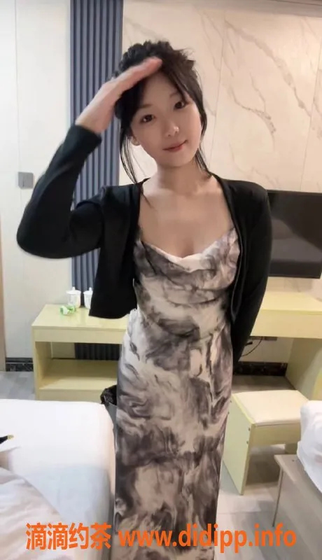 广州楼凤-黄埔嫩妹双儿，600元可约，热情服务！