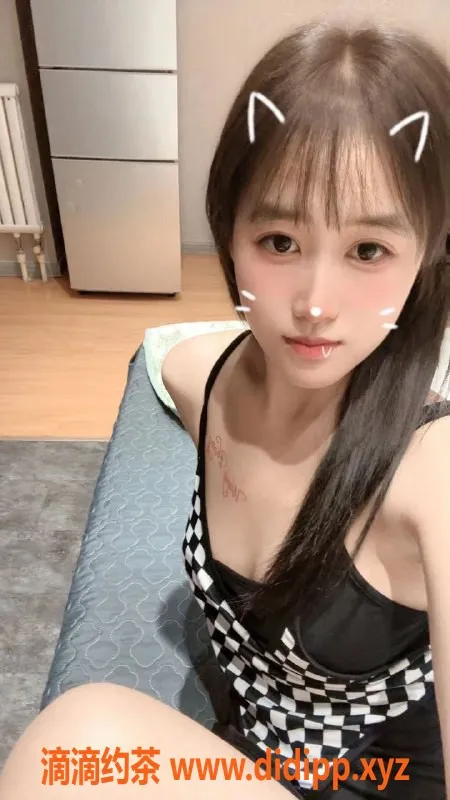 杭州楼凤-滨江区19岁白芷，165cm小蛮腰，激情服务