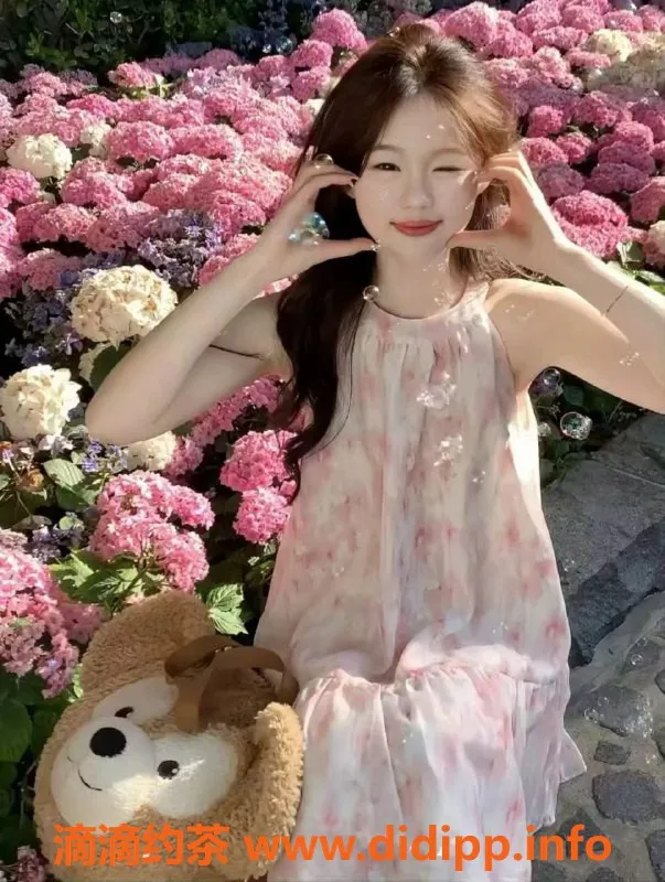 深圳楼凤-福田小雨，165cm，47kg，千元档