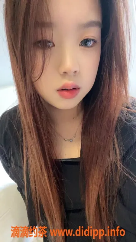 广州楼凤-天河嫩妹小冰冰，600元体验服务