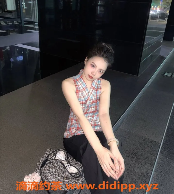 深圳楼凤-深圳南山优妮，25岁160b，800元体验