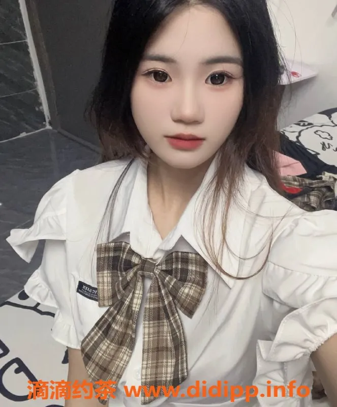 广州楼凤资源信息,番禺嫩妹甜馨，视频验证，700元服务